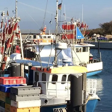 Castle Starboard * Glowe