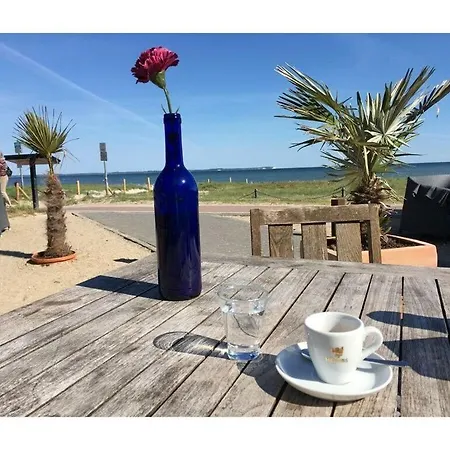 Castle Starboard * Glowe